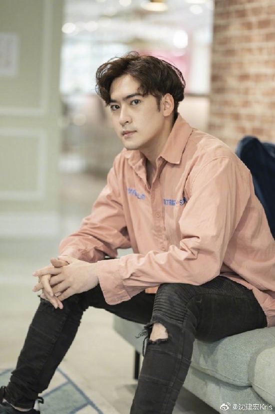 泡沫之夏弟弟扮演者沈建宏微博宣布感染新冠