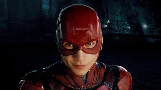 “闪电侠”埃兹拉·米勒