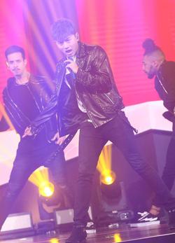 张杰获献唱燃爆全场