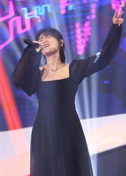 周笔畅新歌《为了认识你》首秀