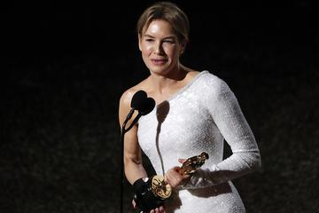 芮妮·齐薇格获影后