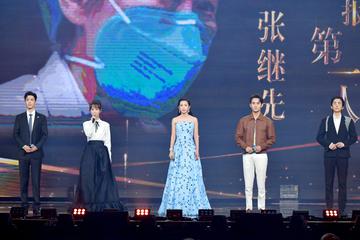 李冰冰王凯肖战杨紫张新成朗诵《爱的接力》