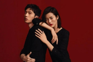 井柏然刘雯恋情