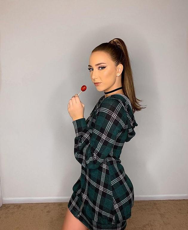 痞子阿姆女儿万圣节化装成A妹 造型还原细节满分