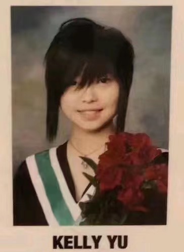 于文文学生时期旧照
