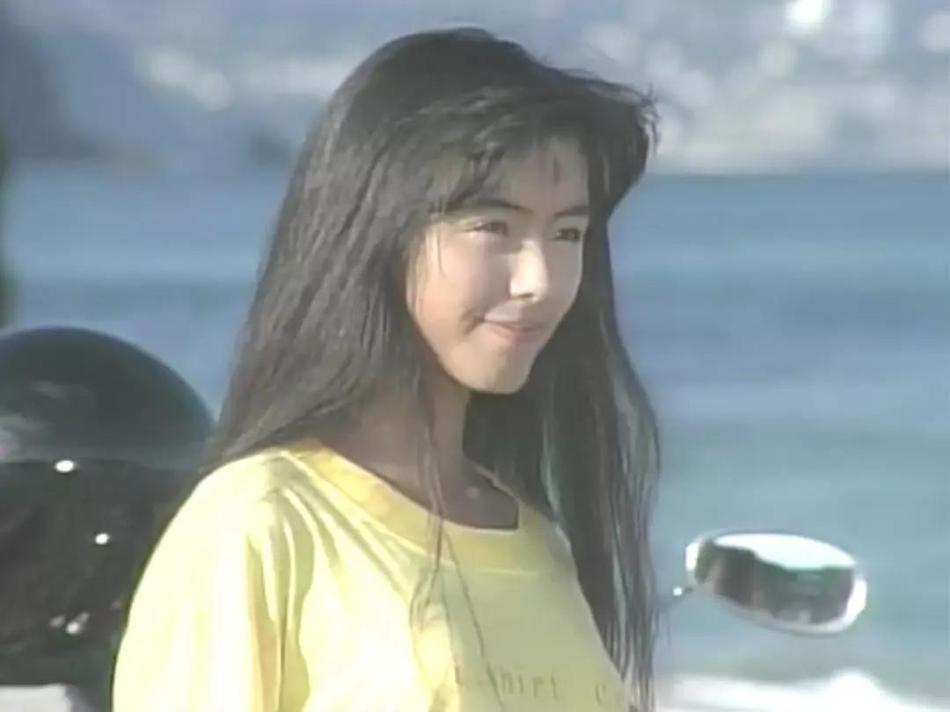 海报剧照剧情:星野达郎(武田鉄矢 饰),42岁,某建设管理公司的万年系长