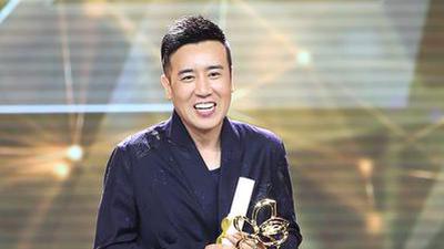 “曹操”于和伟获男配 笑到合不拢嘴