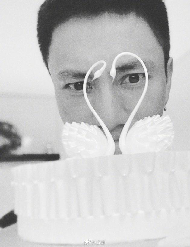 互联网8G冲浪高手！陈坤用缩写庆生还自称yyds