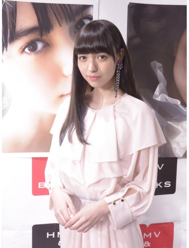 多屋来梦首次发行年历 被广濑丝丝评价最欣赏模特