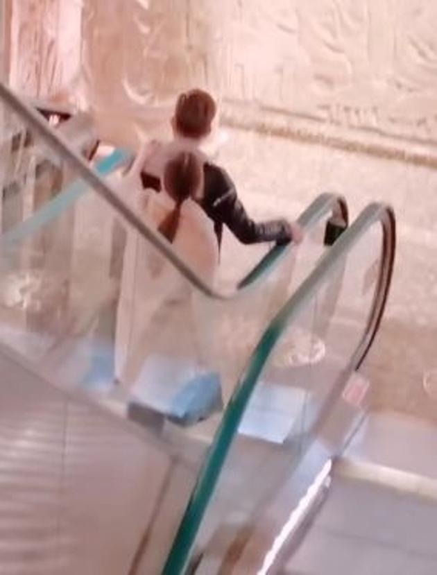 网友偶遇郭富城方媛逛街