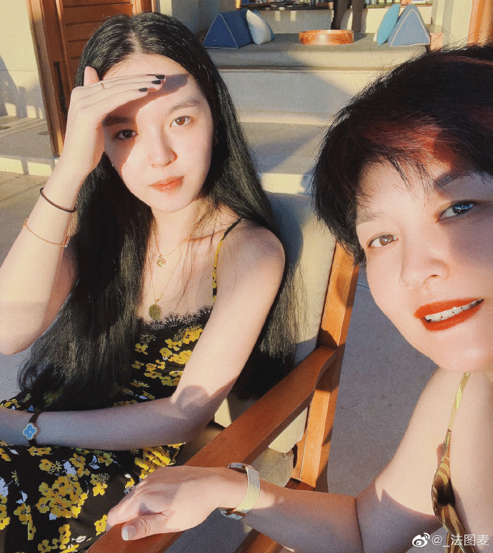 新生儿母乳喂养姿势