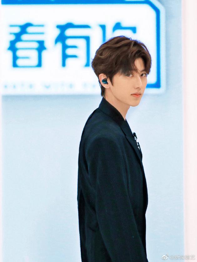 《芳华有你》导师蔡徐坤
