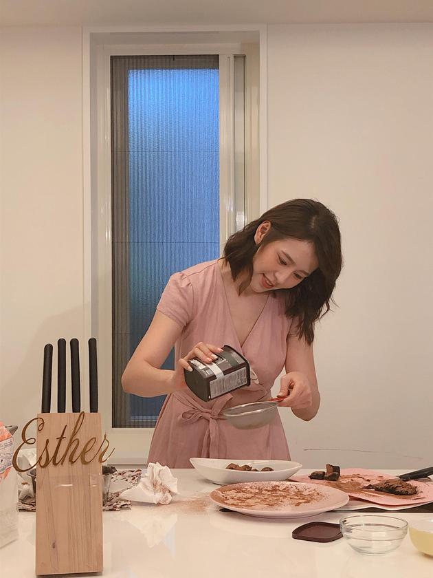 刘品言七夕直播 称为了“有人追”竟叫妈妈做这件事