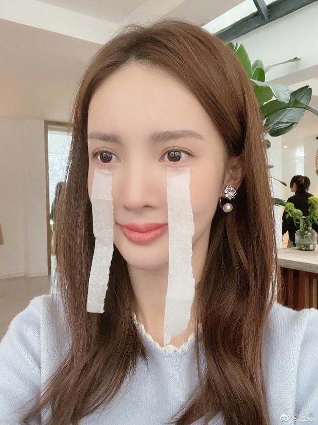 金晨新年第一天晒遗失证件证明书：这点事算什么