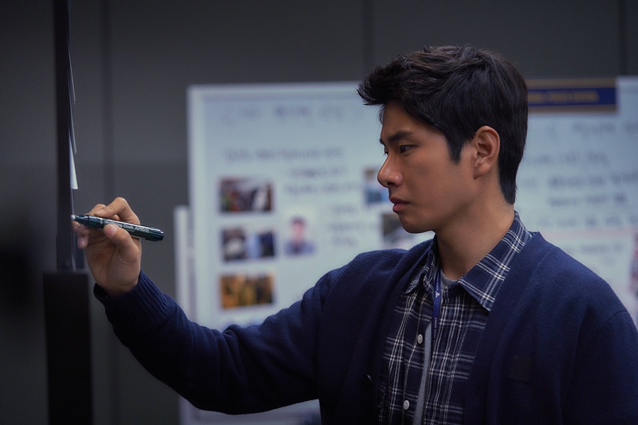 赤月青日资料页_娱乐资料库_新浪娱乐_新浪网