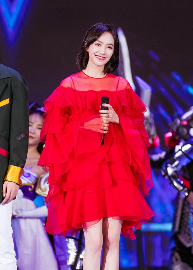 宋茜热血歌曲点燃舞台