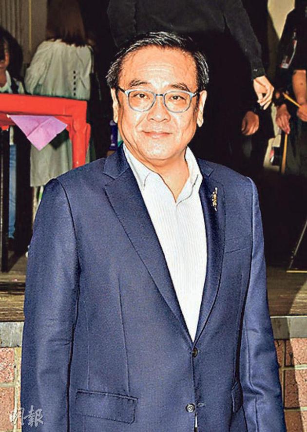 尔冬升曾被狂迷苦缠女影迷为刘德华酿悲剧