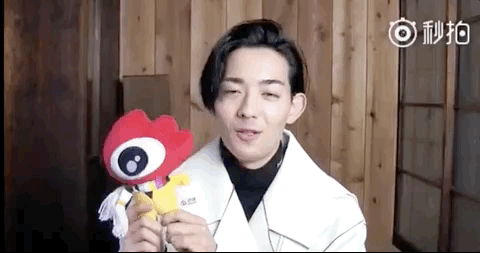 日本演员龙星凉开通微博 录视频向中国粉丝问好