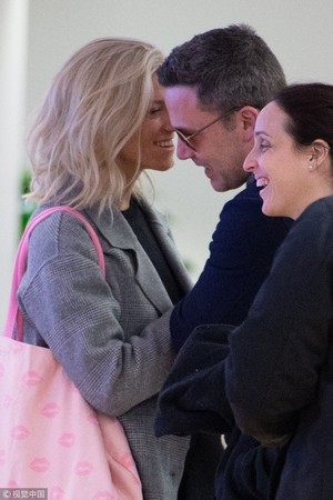 本阿弗莱克承认还爱前妻谈酗酒是我人生一部分