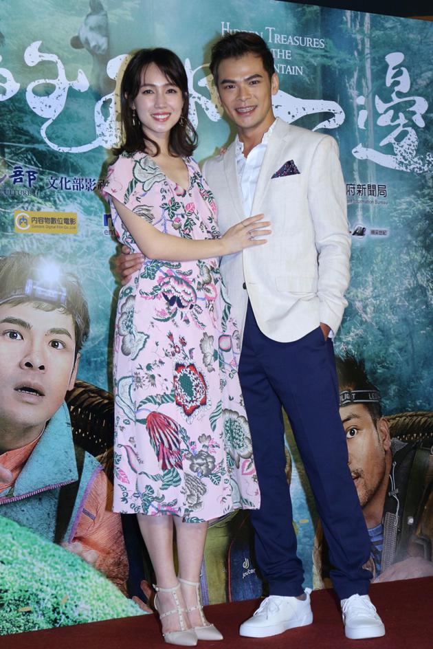 小薰与苏达合照