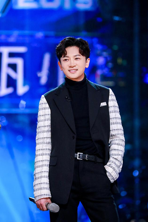 苏有朋创造营秀f班手势成最强应援圈粉无数