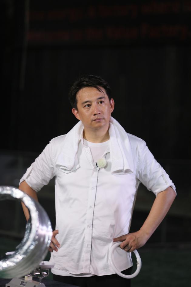 黄磊在挑战中