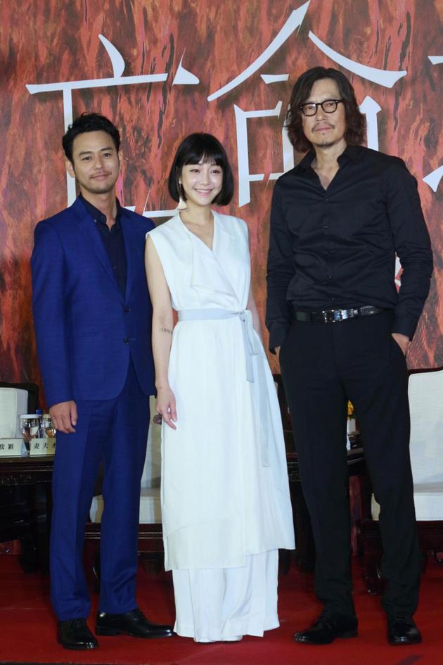 妻夫木聪(左起)、谢欣颖、丰川悦司