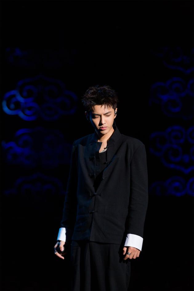 吴亦凡 (2)