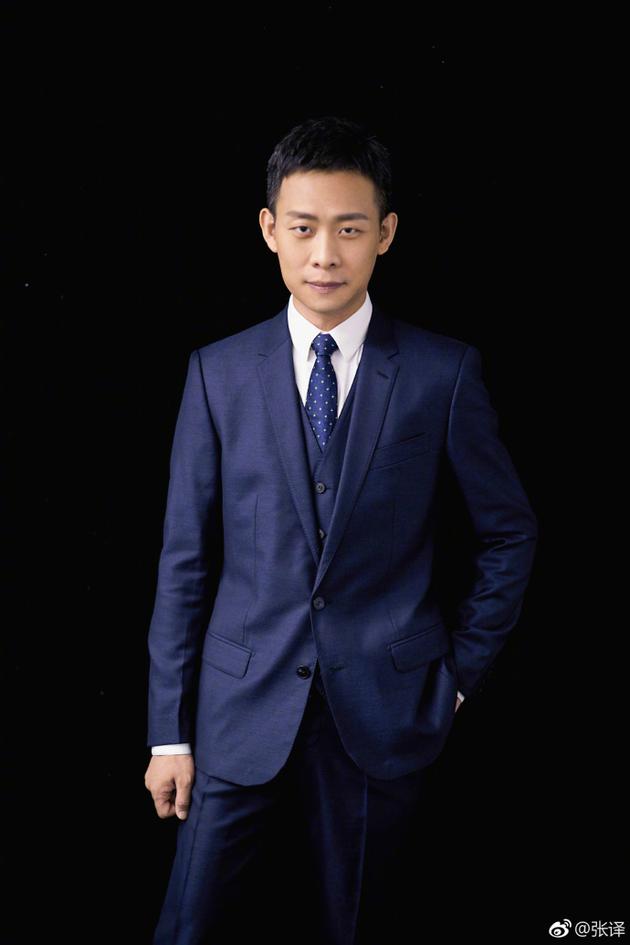 张译晒爱猫进食配暴风雪音效遭侃你是宠物博主