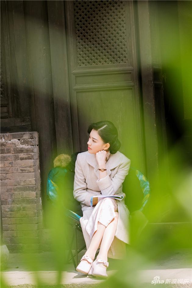 烽烟尽处曝花絮张翰雅玫为戏苦读剧本