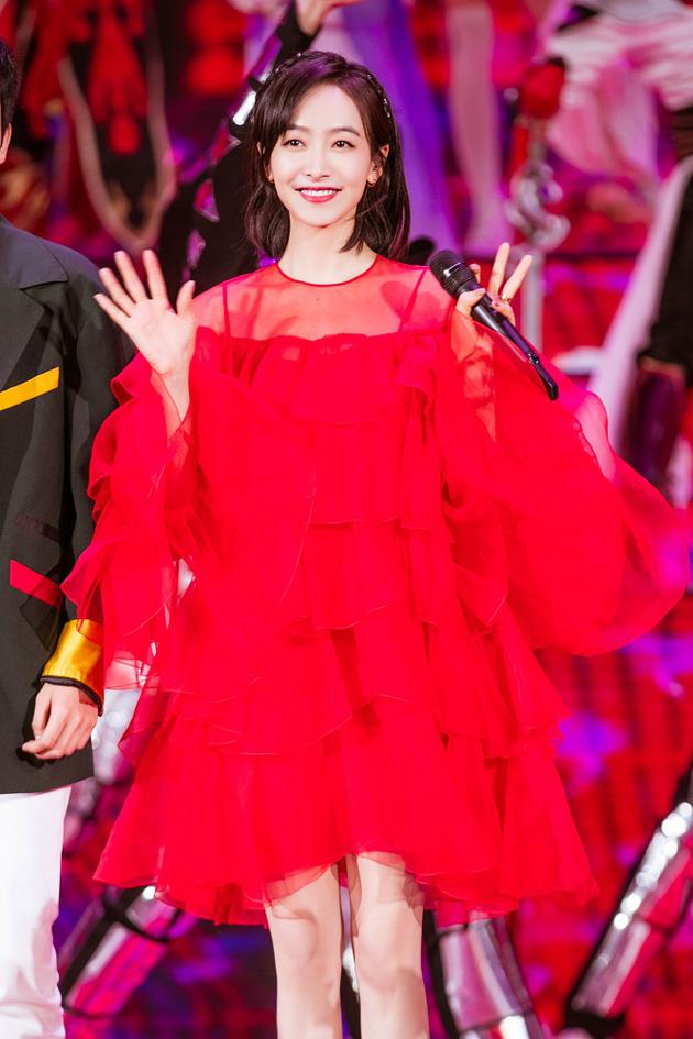 宋茜央视五四晚会