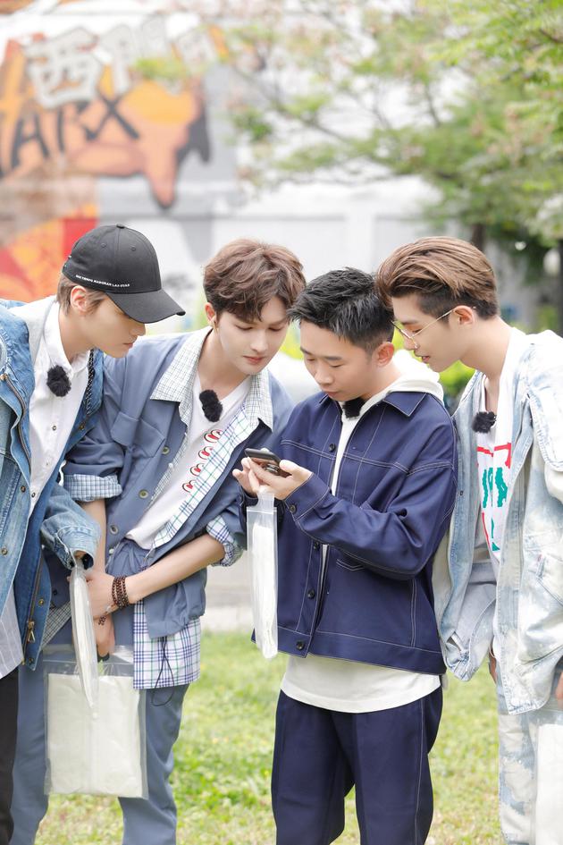 综艺 正文   新浪娱乐讯 《少年可期》加更篇每周一12点上线.