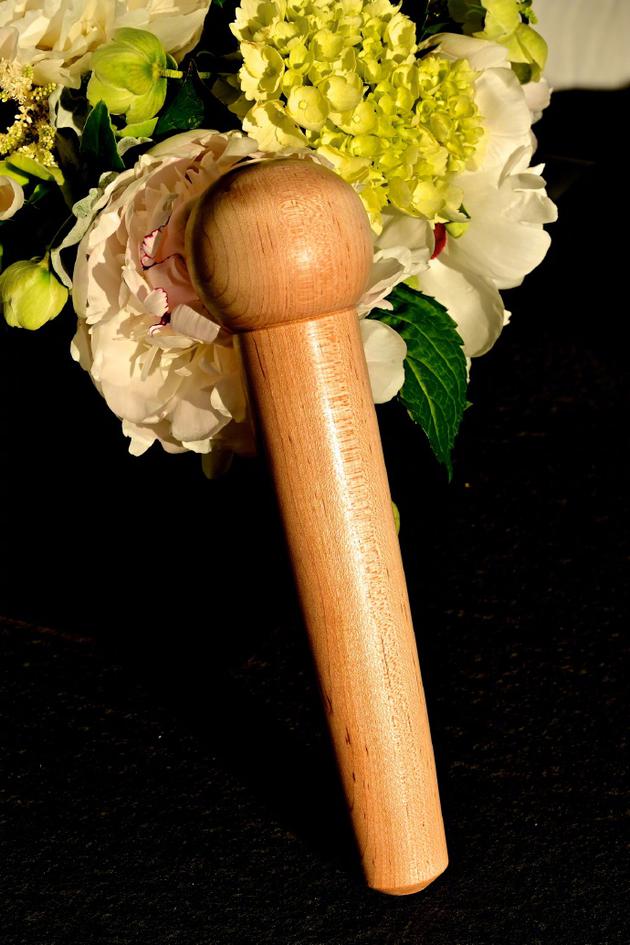 潘石屹做的木话筒