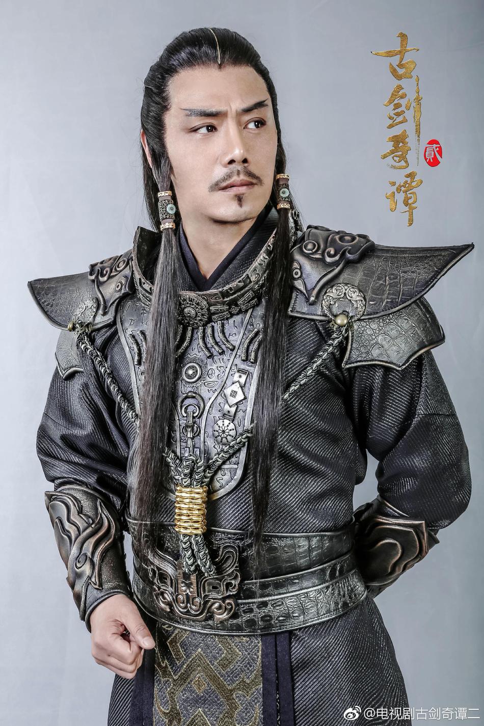 精擅偃术的开朗少年乐无异,因机缘离家,并因仰慕传说中的偃术大师谢衣