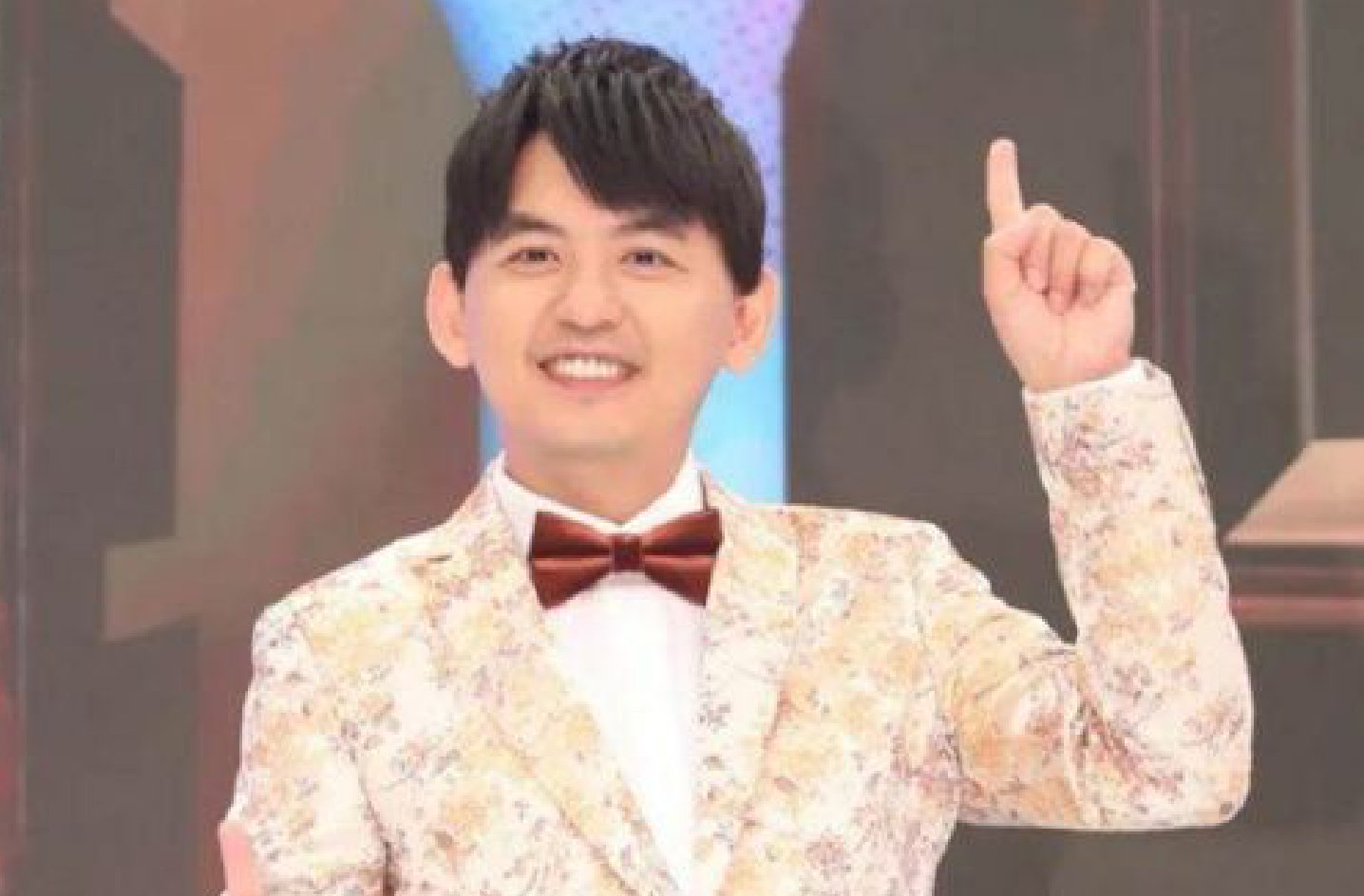 黄子佼节目发声明 宣布王仁甫担任代理主持人封面图