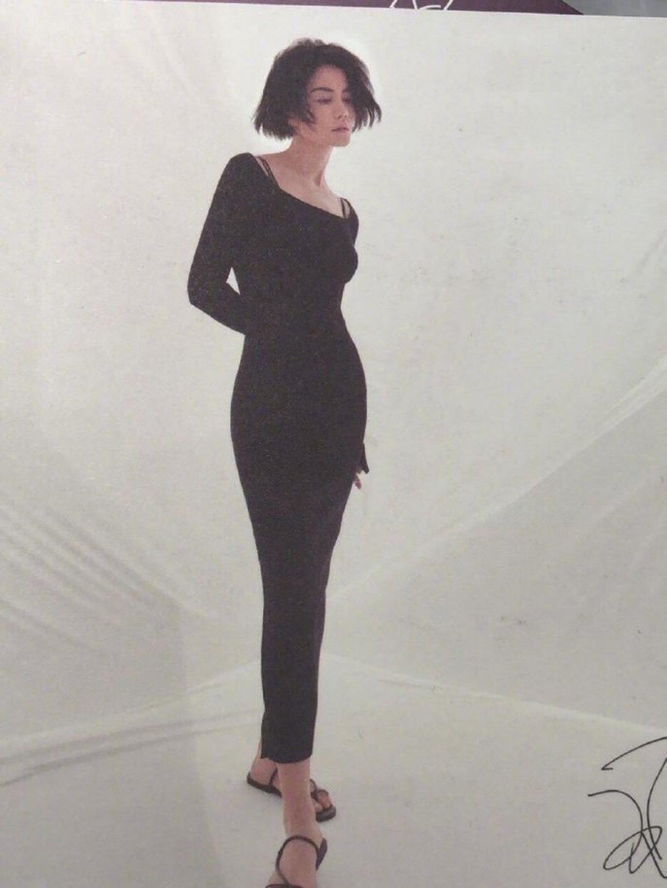 51岁王菲身材管理太优秀 曲线婀娜玲珑有致_高清图集_新浪网