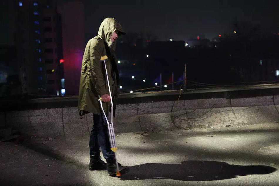 毛骨悚然之红衣男孩资料页_娱乐资料库_新浪娱乐_新浪网