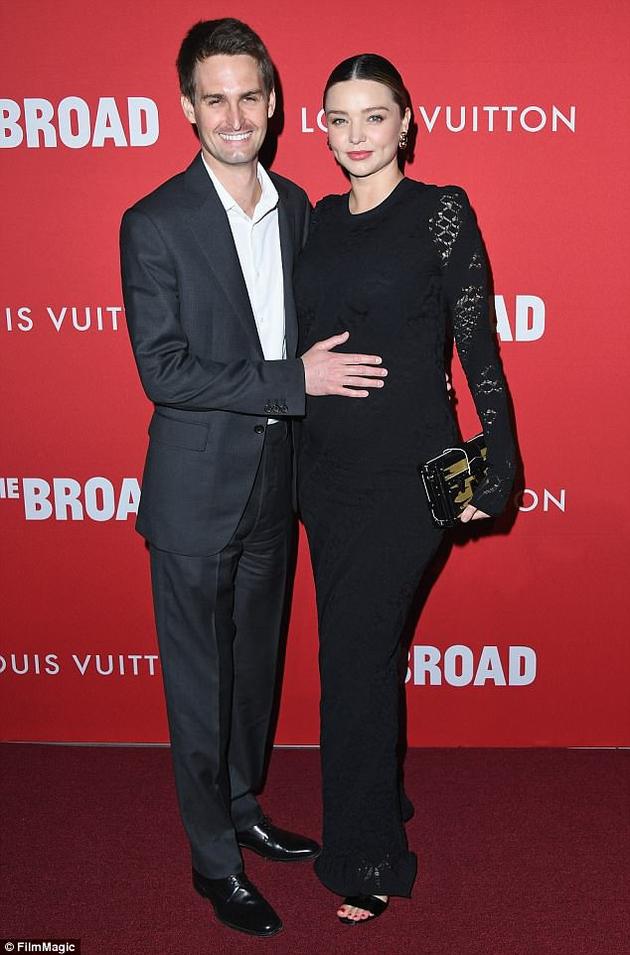 报道,美国当地时间5月7日晚11时53分,著名超模米兰达-可儿(miranda