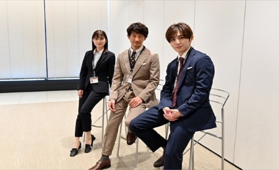 津田健次郎从《我的可爱要过期了!?》第二集正式出场
