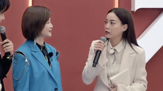 视频:霍汶希杜华节目中互放狠话 为女团battle火药味十足
