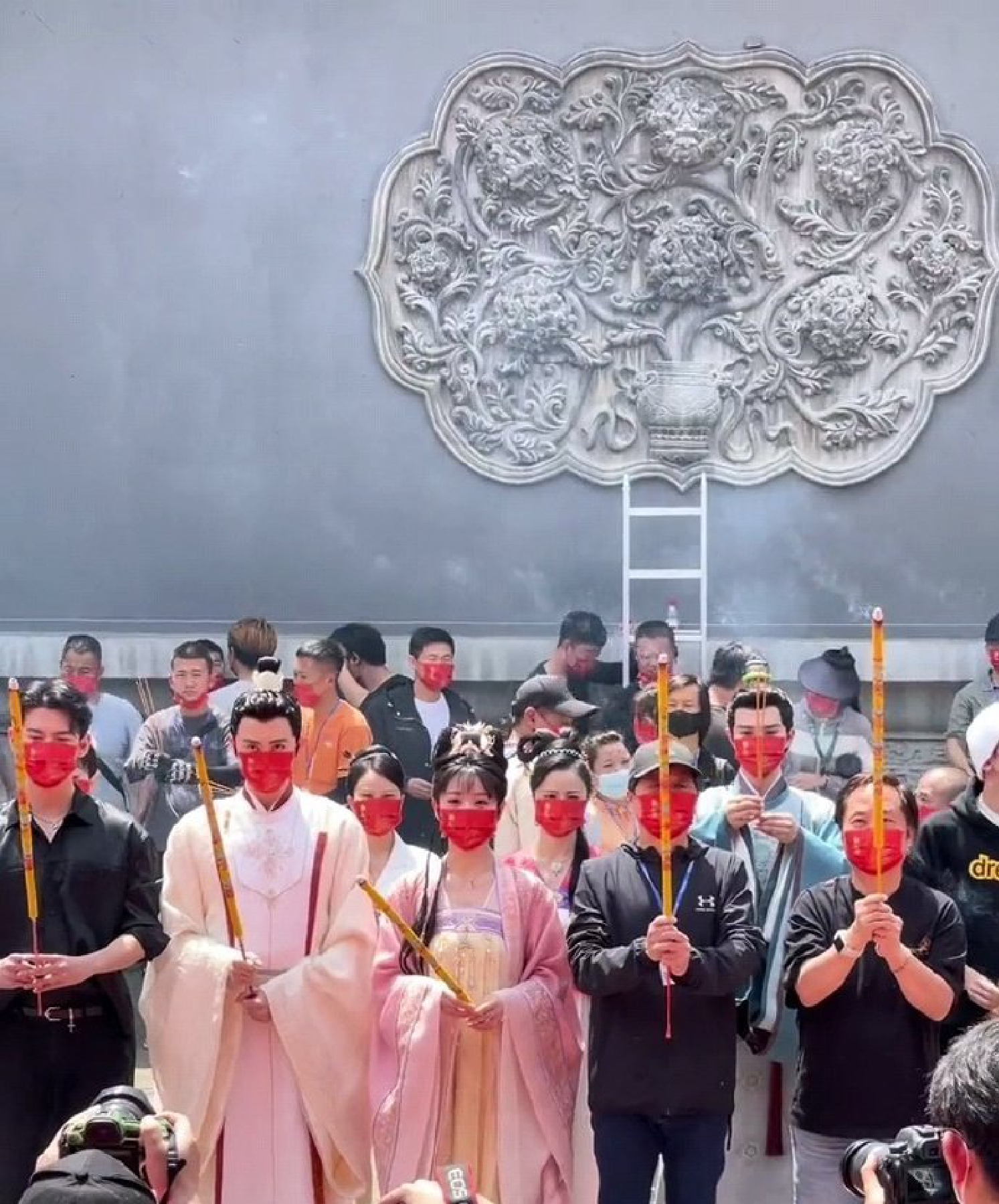 组图：《新上错花轿嫁对郎》开机田曦薇敖瑞鹏亮相引期待第1张图片