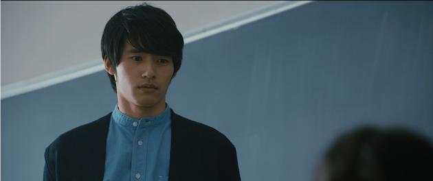 冈田健史电影《弥生、三月-爱着你的30年-》剧照