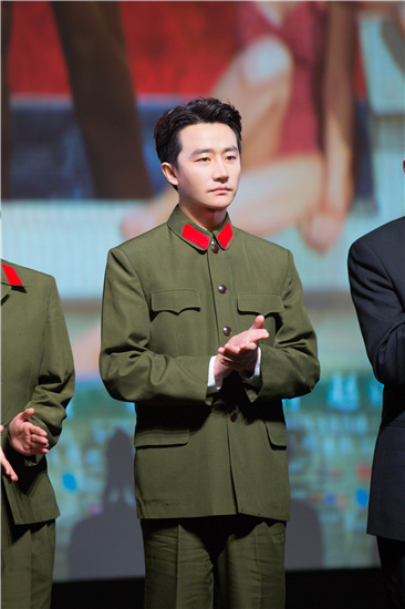 黄轩《芳华》饰演刘峰