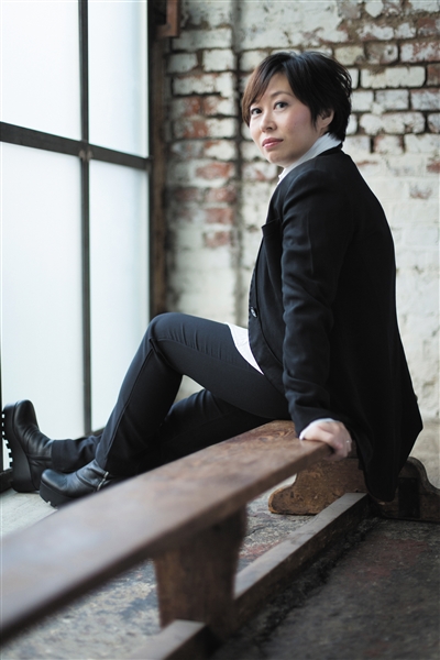 从替补到游走于欧美乐坛 女指挥张弦谈人生经历