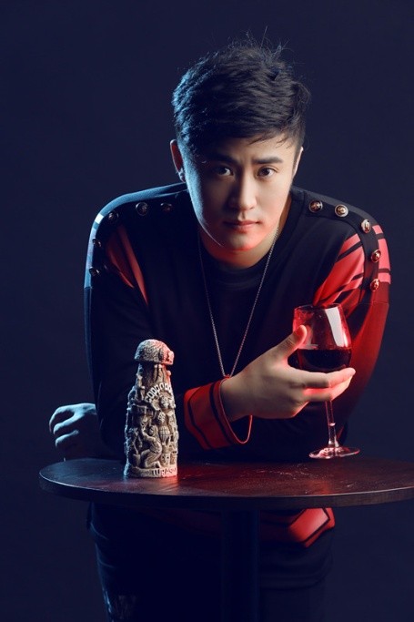 歌手卢焱携陶辰宇再推力作平静的歌