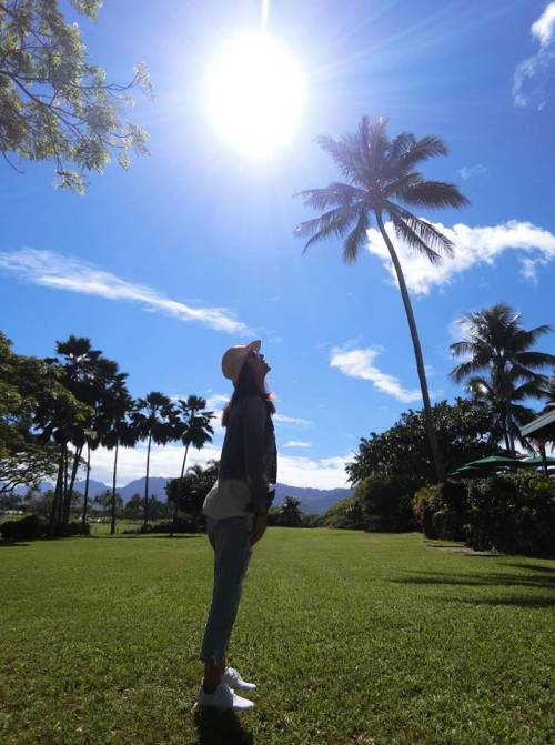 林心如夏威夷晒老公视角 透露女儿已会讨要红包