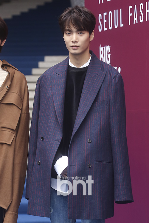 nuest w金钟炫因流感入院治疗 病情已有好转