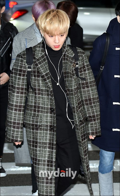 wanna one朴志训经纪公司举报网上恶意攻击者|wanna