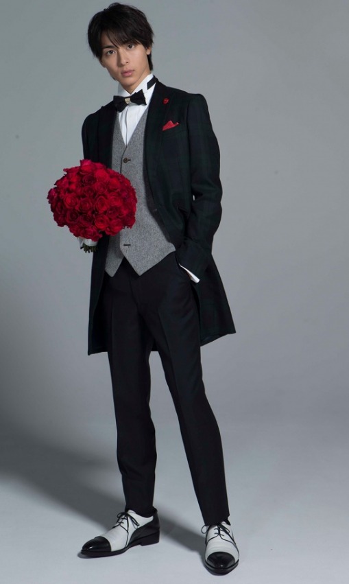 高杉真宙新郎装