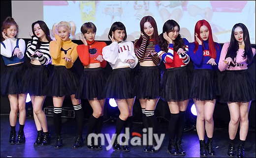 MOMOLAND